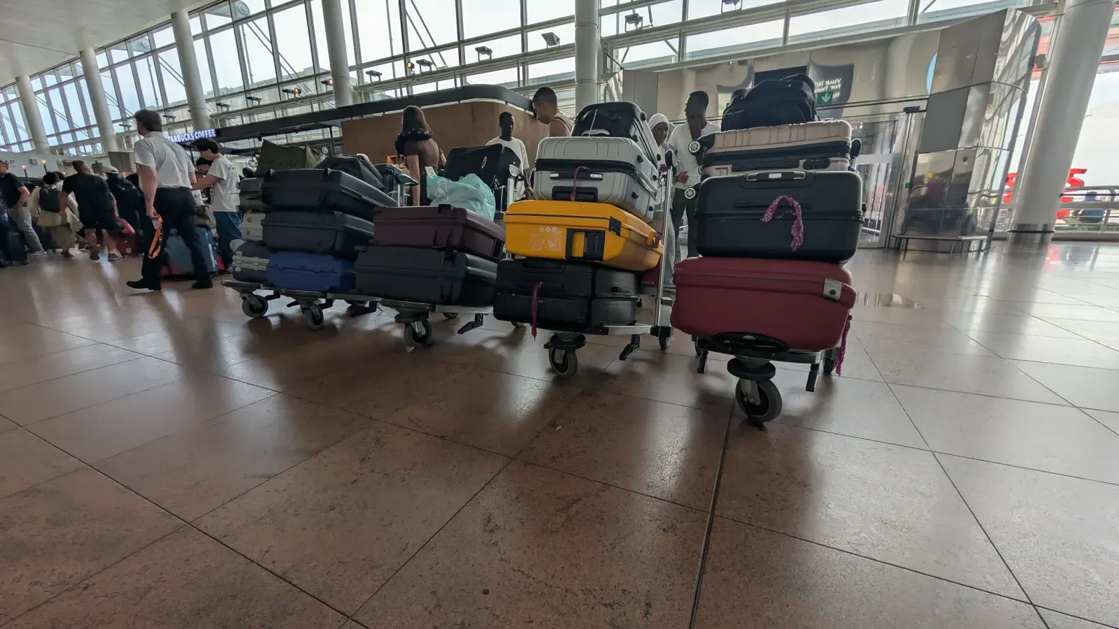 Refusés ailleurs, pris en charge en moins d'une heure : la réactivité CHAR-LI face à un imprévu bagages